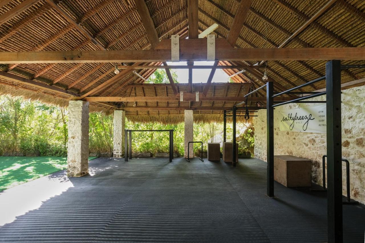 Salty Breeze Bali Hotel Ungasan  Exterior photo
