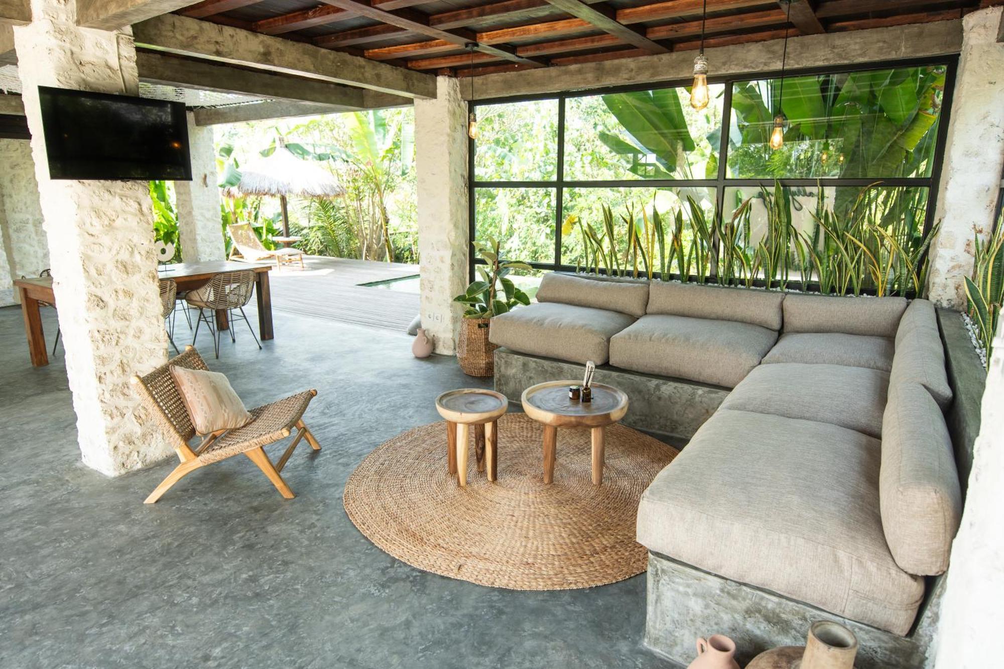 Salty Breeze Bali Hotel Ungasan  Exterior photo