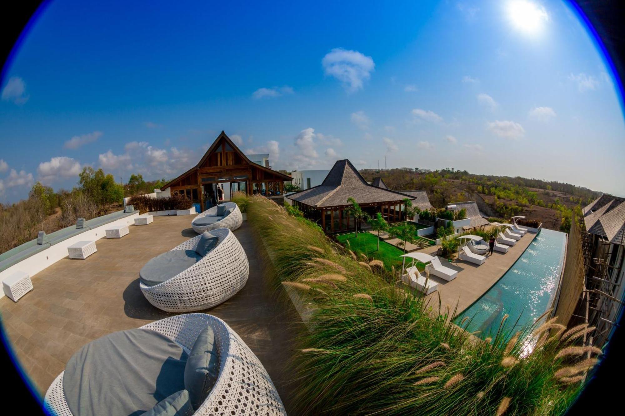Salty Breeze Bali Hotel Ungasan  Exterior photo